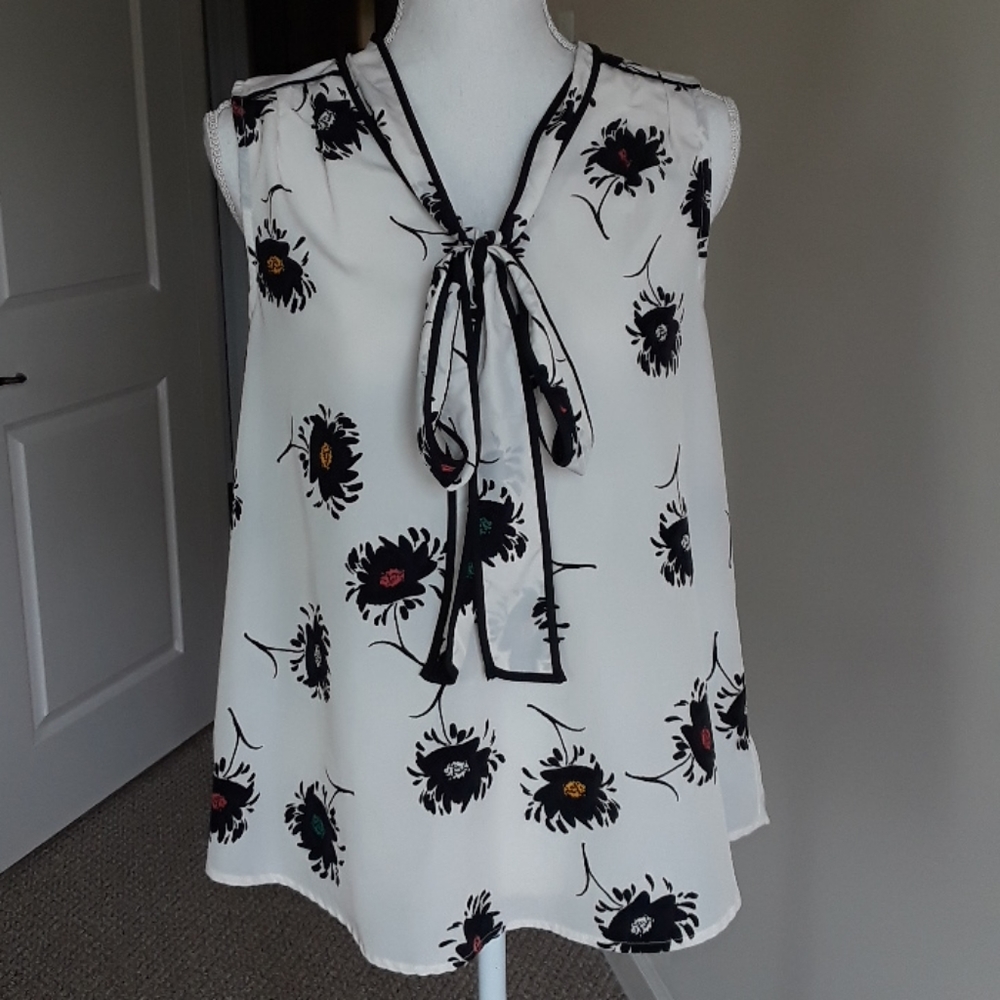 Kavanagh Tie Neck Blouse